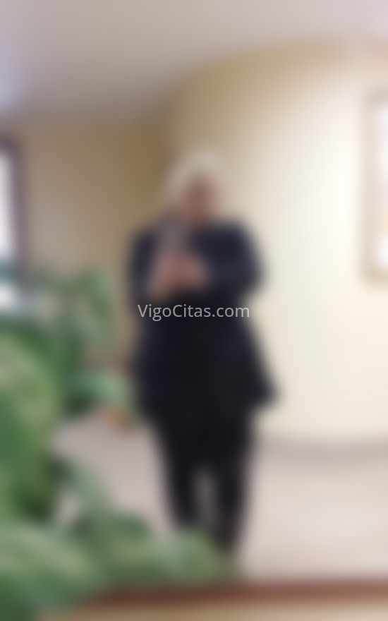 Rocio, mujer latina curvy. 747455988. Citas en VIGO, VIGO. www.vigocitas.com.