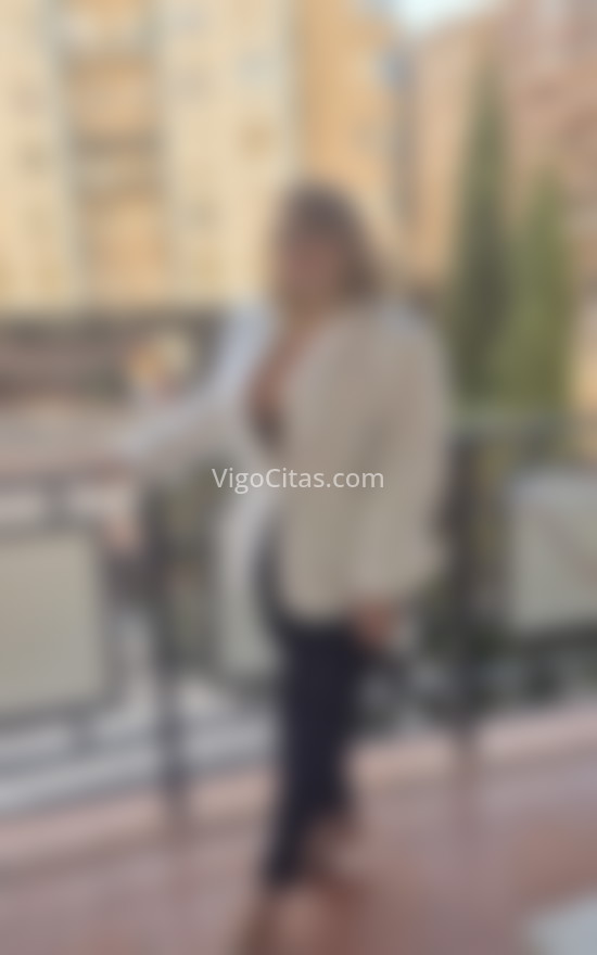 Rocio, mujer latina curvy. 747455988. Citas en VIGO, VIGO. www.vigocitas.com.