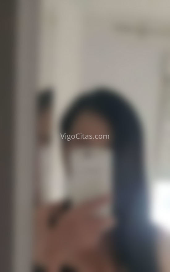 Yoyo, asiática extrovertida. 642669318. Citas en VIGO, VIGO. www.vigocitas.com.