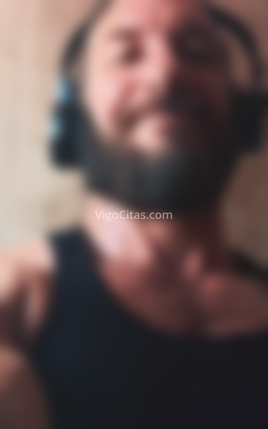 Chico pro fitness de paso la ciudad. 603897404. Citas en VIGO, VIGO. www.vigocitas.com.