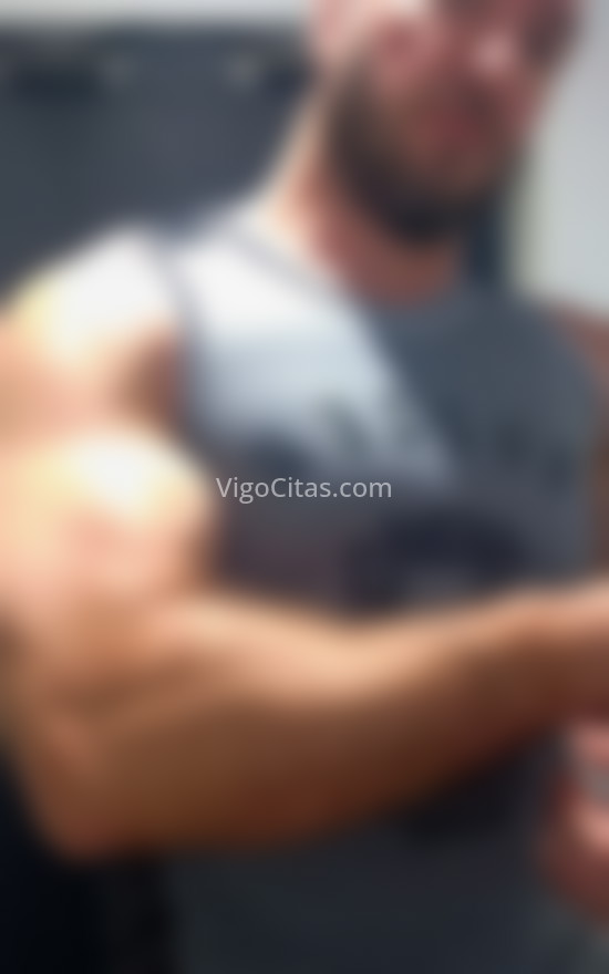Chico pro fitness de paso la ciudad. 603897404. Citas en VIGO, VIGO. www.vigocitas.com.