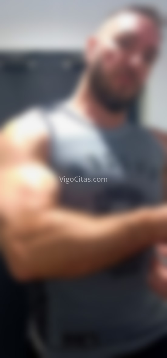 Chico pro fitness de paso la ciudad. 603897404. Citas en VIGO, VIGO. www.vigocitas.com.