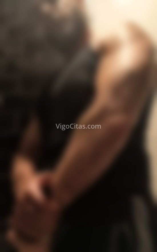 Chico pro fitness de paso la ciudad. 603897404. Citas en VIGO, VIGO. www.vigocitas.com.