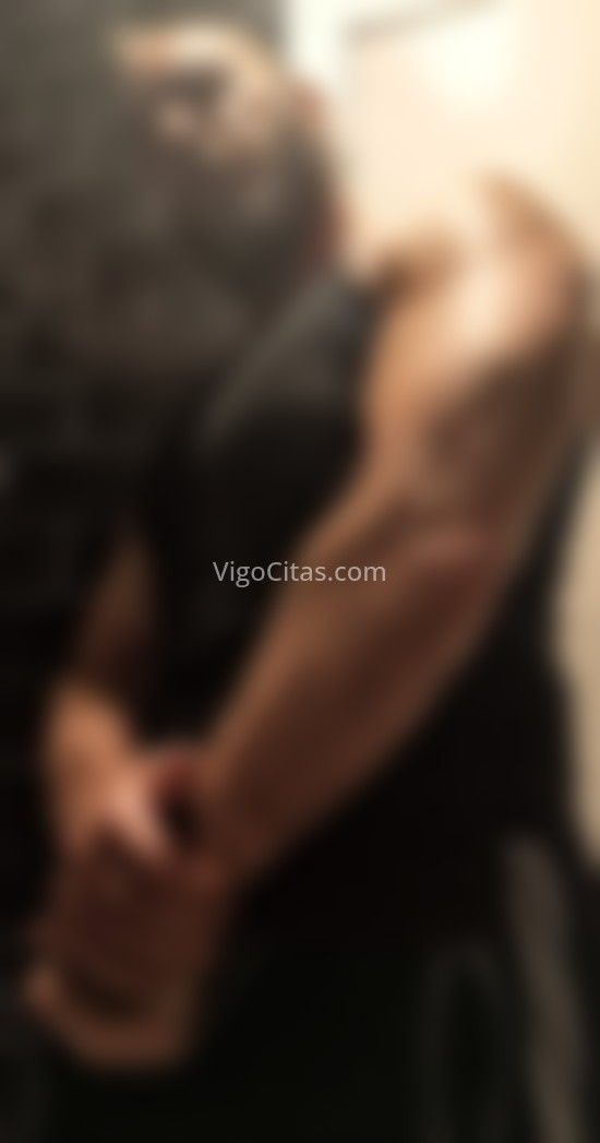 Chico pro fitness de paso la ciudad. 603897404. Citas en VIGO, VIGO. www.vigocitas.com.