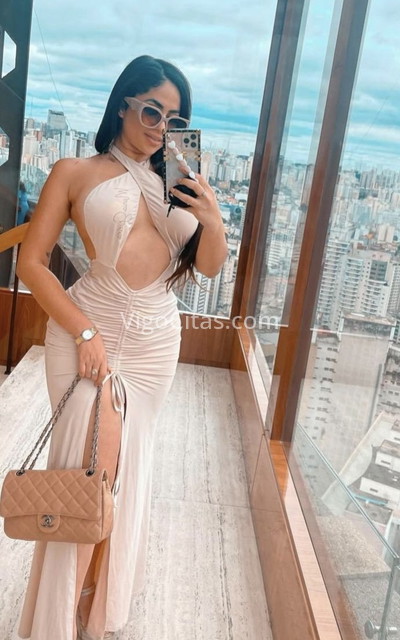 Ayla, brasileña carismática. 613888432. Citas en VIGO, VIGO. www.vigocitas.com.
