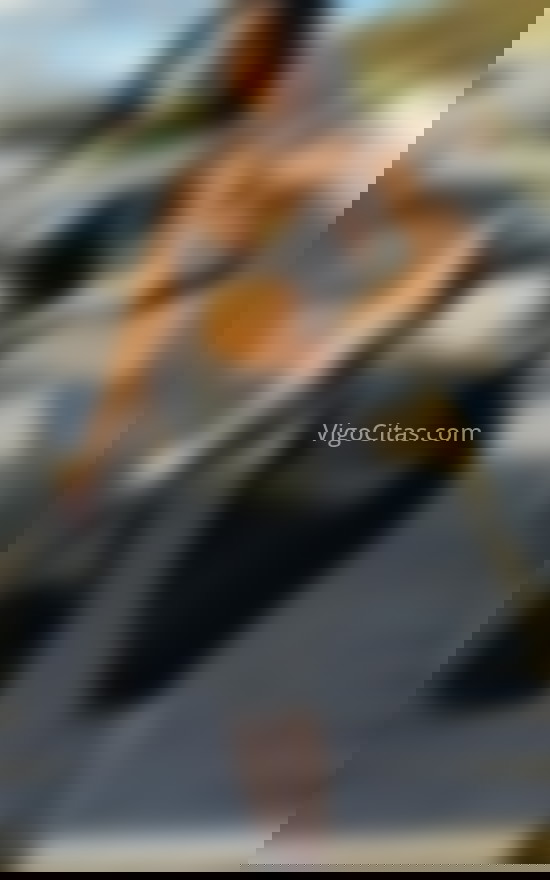 Ginna, joven muy risueña. 624850472. Citas en VIGO, VIGO. www.vigocitas.com.