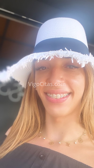 Kim, trans. 617604937. Citas en VIGO, VIGO. www.vigocitas.com.