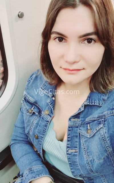 Júlia, trans. 672864600. Citas en VIGO, VIGO. www.vigocitas.com.