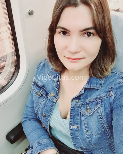 Júlia, trans. 672864600. Citas en VIGO, VIGO. www.vigocitas.com.