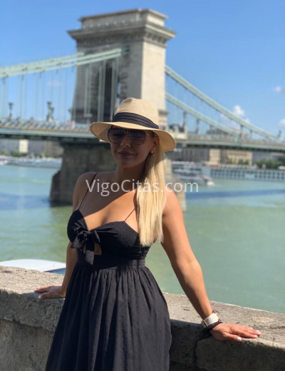 Naty, rubia enrollada y extrovertida. 600224243. Citas en VIGO, VIGO. www.vigocitas.com.