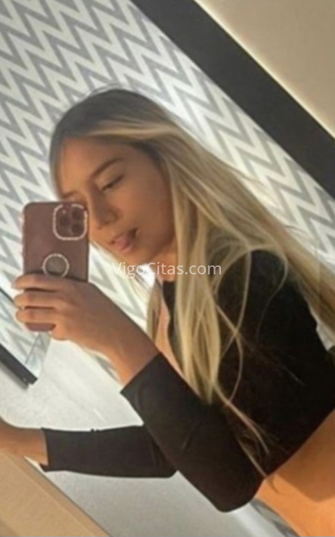 Ambar, rubita 21 años . 676463299. Citas en VIGO, VIGO. www.vigocitas.com.
