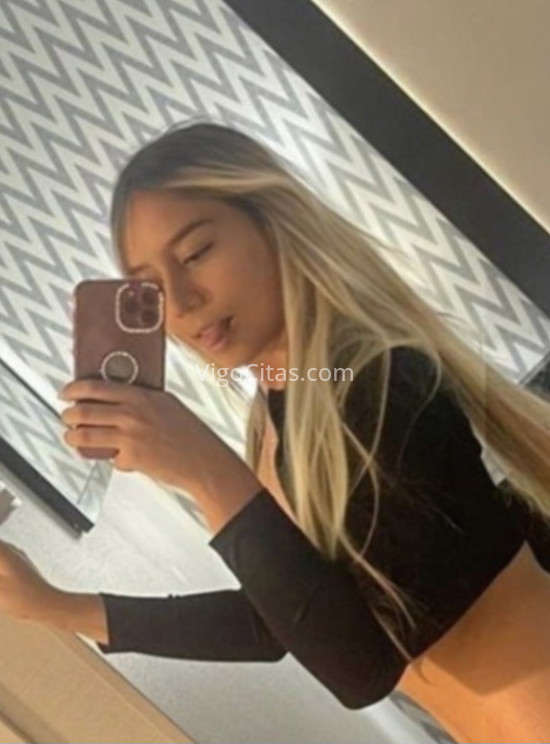 Ambar, rubita 21 años . 676463299. Citas en VIGO, VIGO. www.vigocitas.com.