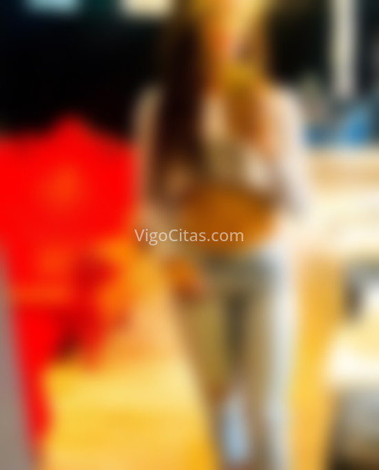 Romina, mujer europea elegante. 677431619. Citas en VIGO, VIGO. www.vigocitas.com.