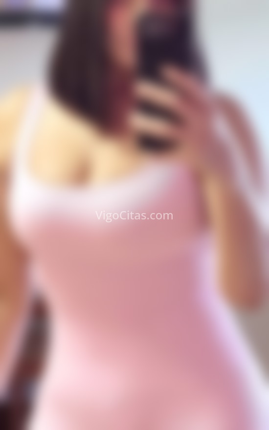Any, morena con mucho estilo y glamour. 624463122. Citas en VIGO, VIGO. www.vigocitas.com.