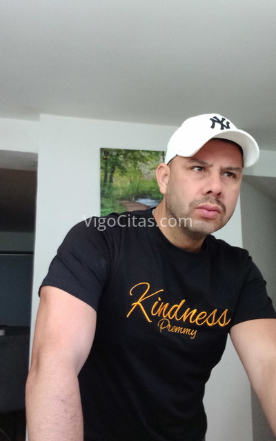 Adrián. 613469729. Citas en VIGO, VIGO. www.vigocitas.com.