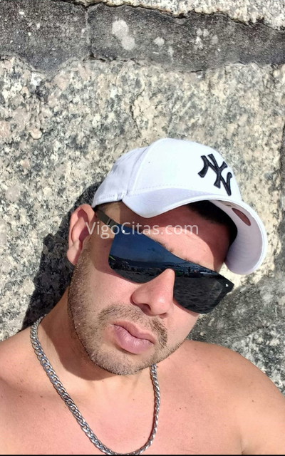 Adrián. 613469729. Citas en VIGO, VIGO. www.vigocitas.com.