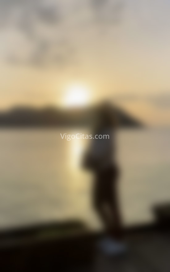Luna, preciosa masajista profesional. 663707423. Citas en VIGO, VIGO. www.vigocitas.com.