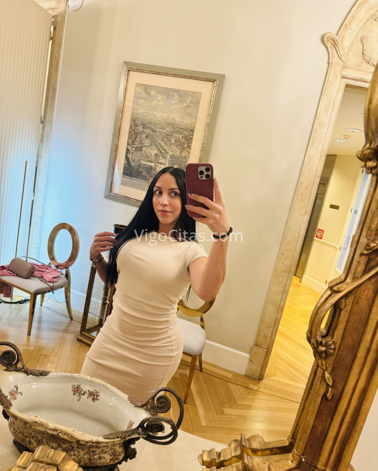 Joven trans colombiana. 602328201. Citas en VIGO, VIGO. www.vigocitas.com.