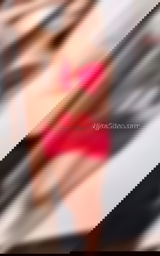 Dulce, colombiana. 641752232. Citas en VIGO, VIGO. www.vigocitas.com.