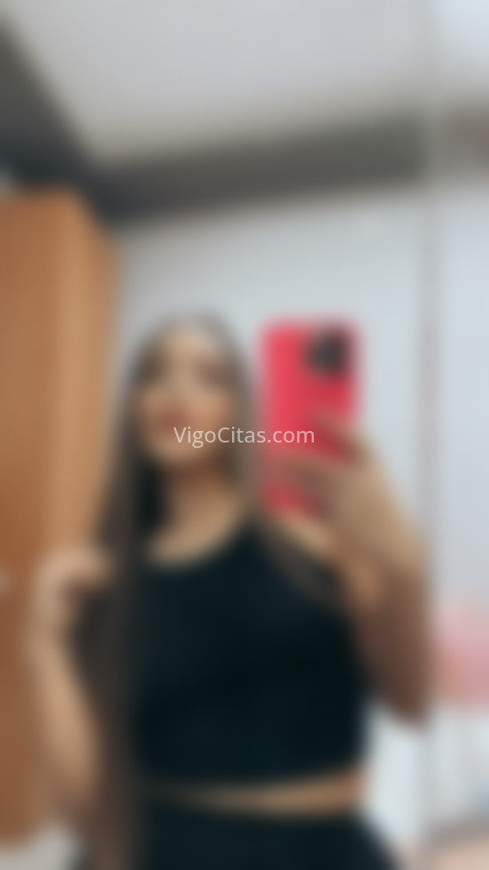 Dulce, colombiana. 641752232. Citas en VIGO, VIGO. www.vigocitas.com.