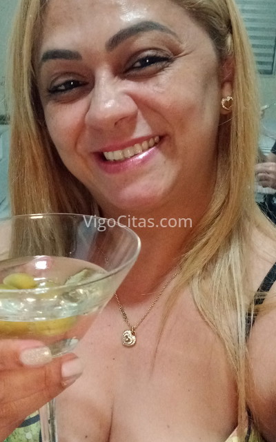 Karliña, brasileña . 611285189. Citas en VIGO, VIGO. www.vigocitas.com.