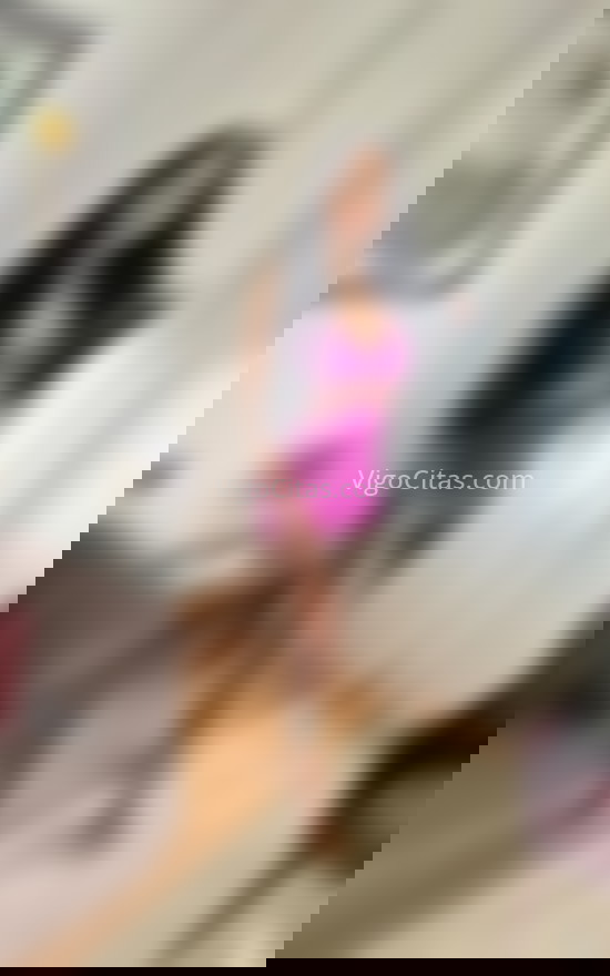 Karoll, joven brasileña . 604171501. Citas en VIGO, VIGO. www.vigocitas.com.