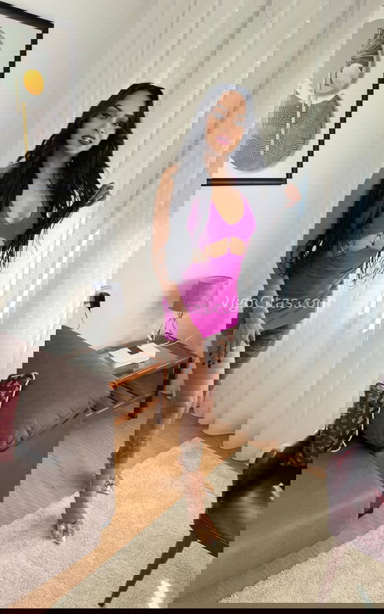 Karoll, joven brasileña . 604171501. Citas en VIGO, VIGO. www.vigocitas.com.