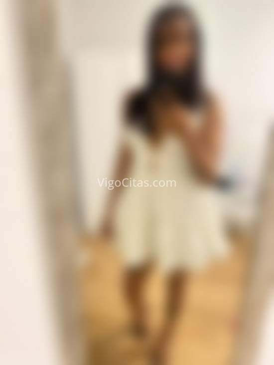 Karoll, joven brasileña . 604171501. Citas en VIGO, VIGO. www.vigocitas.com.