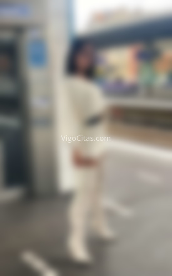 Clarisa Ferrer. 613307365. Citas en VIGO, VIGO. www.vigocitas.com.