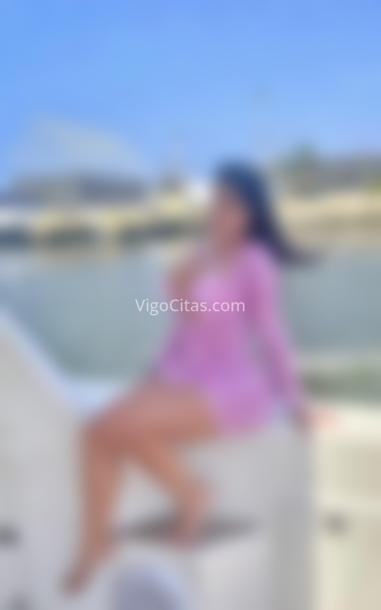Roxy, mujer extremadamente divertida. 631411585. Citas en VIGO, VIGO. www.vigocitas.com.