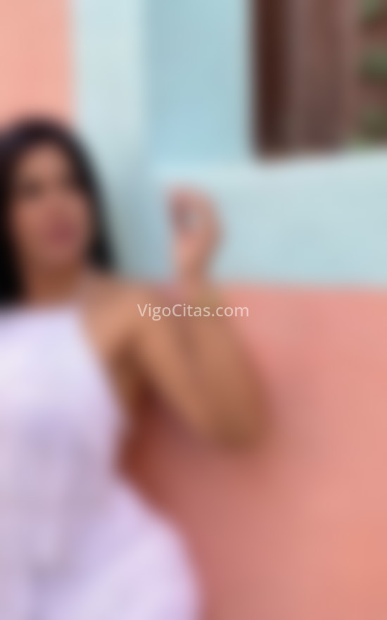 Roxy, mujer extremadamente divertida. 631411585. Citas en VIGO, VIGO. www.vigocitas.com.
