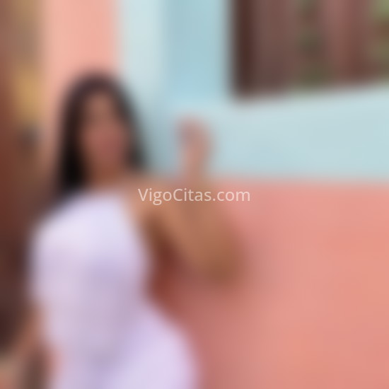 Roxy, mujer extremadamente divertida. 631411585. Citas en VIGO, VIGO. www.vigocitas.com.