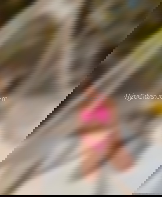 Mía, linda joven cariñosa y encantadora. 672817472. Citas en VIGO, VIGO. www.vigocitas.com.