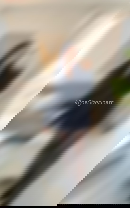 Mía, linda joven cariñosa y encantadora. 672817472. Citas en VIGO, VIGO. www.vigocitas.com.