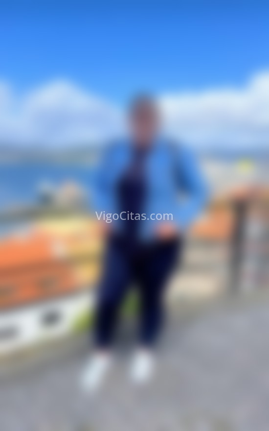 Andrea, mujer latina por la ciudad. 603155051. Citas en VIGO, VIGO. www.vigocitas.com.