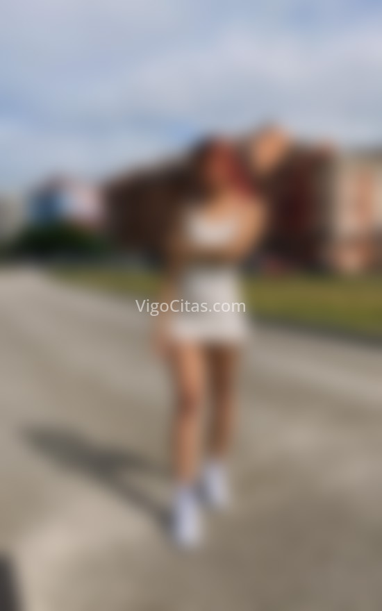 Vanessa, joven pelirroja colombiana. 642013817. Citas en VIGO, VIGO. www.vigocitas.com.