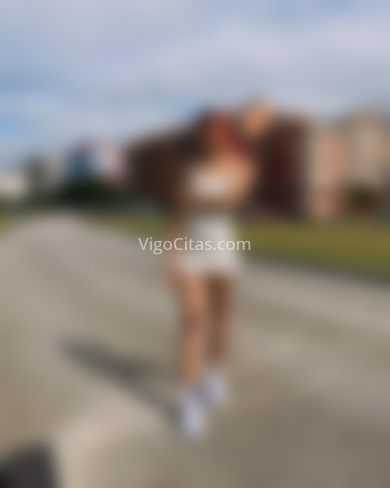 Vanessa, joven pelirroja colombiana. 642013817. Citas en VIGO, VIGO. www.vigocitas.com.