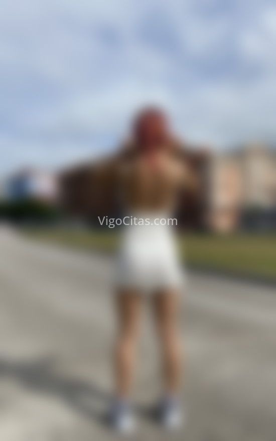 Vanessa, joven pelirroja colombiana. 642013817. Citas en VIGO, VIGO. www.vigocitas.com.