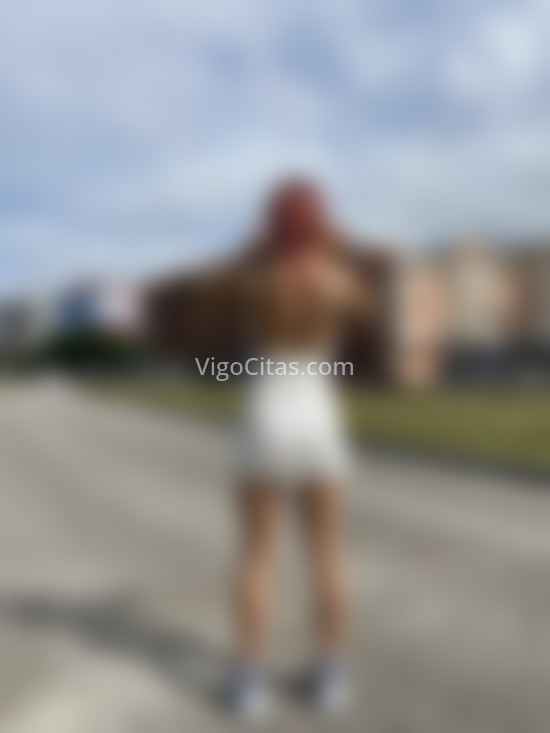 Vanessa, joven pelirroja colombiana. 642013817. Citas en VIGO, VIGO. www.vigocitas.com.