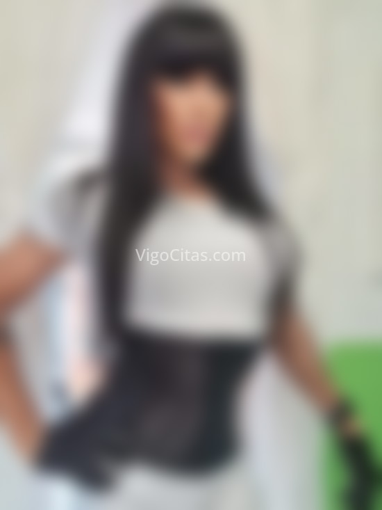 Carola Bellucci, trans morenaza. 643706066. Citas en VIGO, VIGO. www.vigocitas.com.