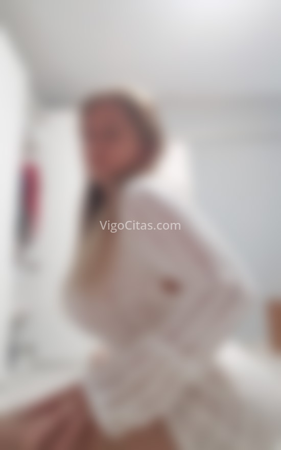 Flor, mujer encantadora y enrollada. 642865107. Citas en VIGO, VIGO. www.vigocitas.com.