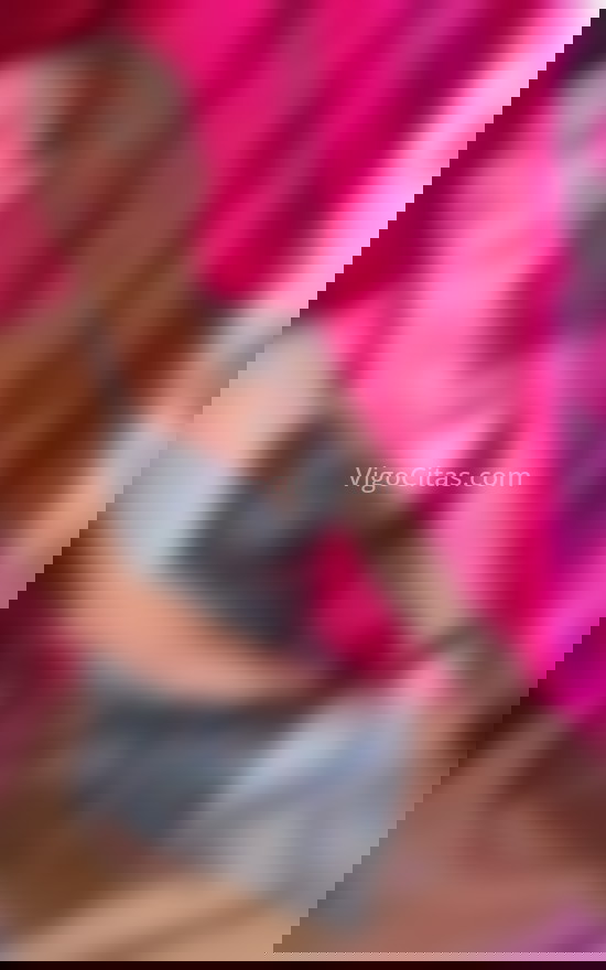 Flor, mujer encantadora y enrollada. 642865107. Citas en VIGO, VIGO. www.vigocitas.com.