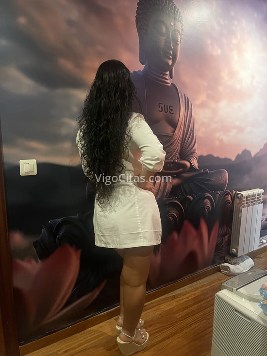 Valentina, masajista española. 635472666. Citas en VIGO, VIGO. www.vigocitas.com.