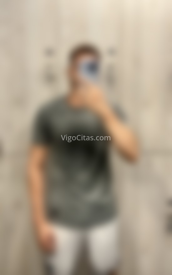 Gustavo, enrollado y sociable. 677799518. Citas en VIGO, VIGO. www.vigocitas.com.