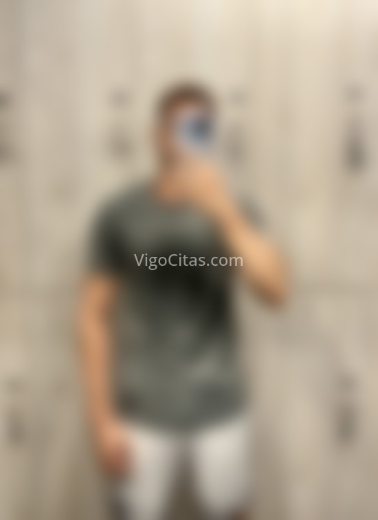 Gustavo, enrollado y sociable. 677799518. Citas en VIGO, VIGO. www.vigocitas.com.