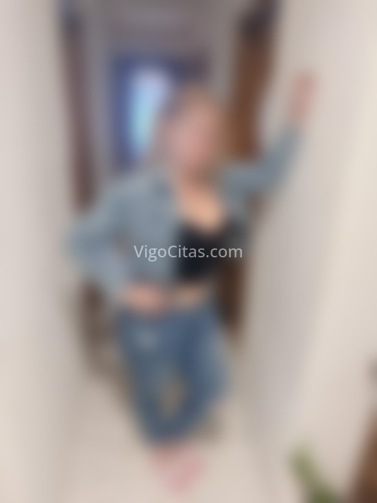 Yuliana, madurita colombiana. 682818348. Citas en VIGO, VIGO. www.vigocitas.com.