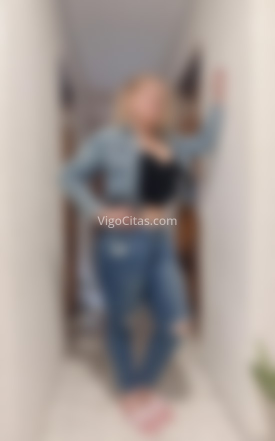 Yuliana, madurita colombiana. 682818348. Citas en VIGO, VIGO. www.vigocitas.com.