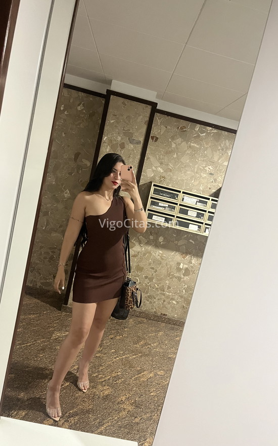 Nicole, joven brasileña . 672963318. Citas en VIGO, VIGO. www.vigocitas.com.