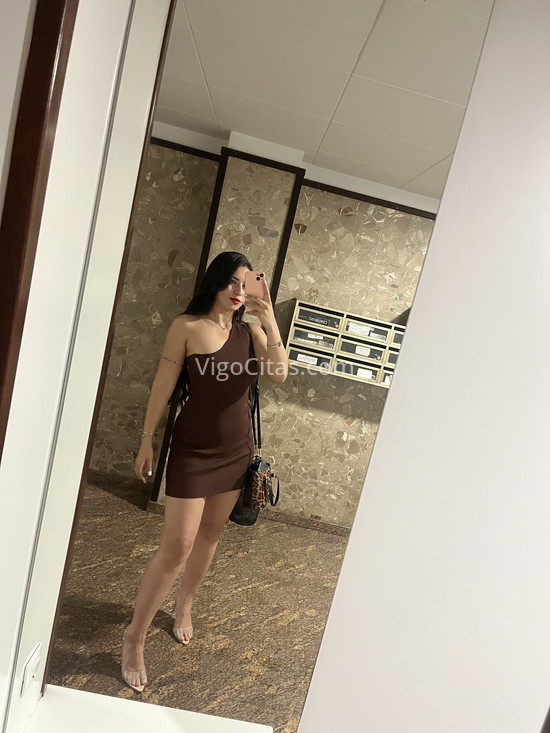 Nicole, joven brasileña . 672963318. Citas en VIGO, VIGO. www.vigocitas.com.