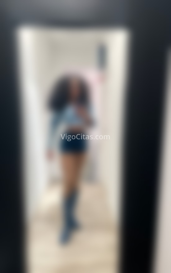 Lorena, trans brasileña de paso . 603604785. Citas en VIGO, VIGO. www.vigocitas.com.